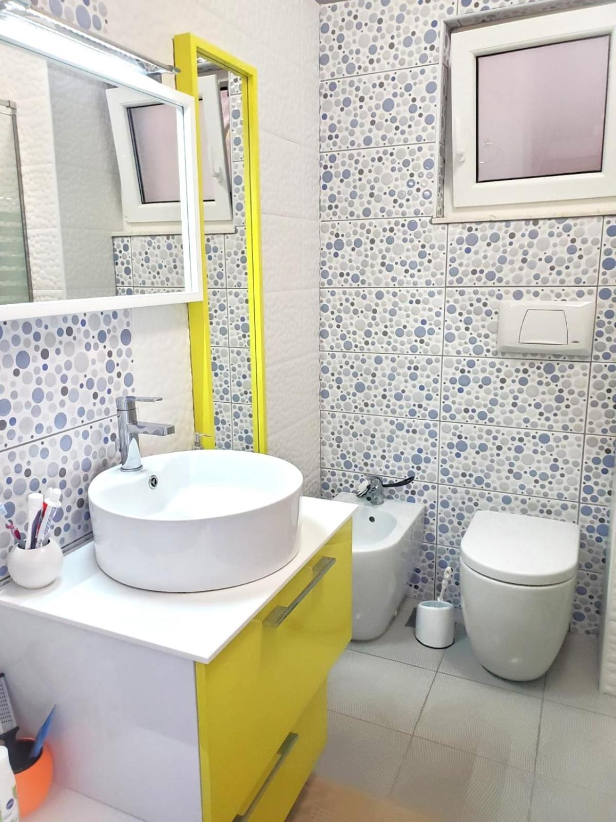 Sofia'S Holiday Apartment Влёра Экстерьер фото
