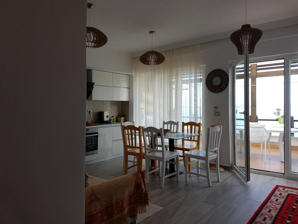 Sofia'S Holiday Apartment Влёра Экстерьер фото
